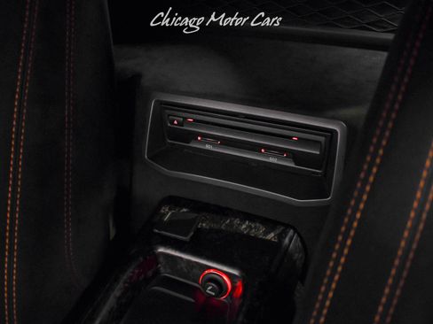 Used 2018 Lamborghini Huracan Performante image 19