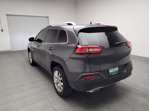 Used 2016 Jeep Cherokee Limited image 5