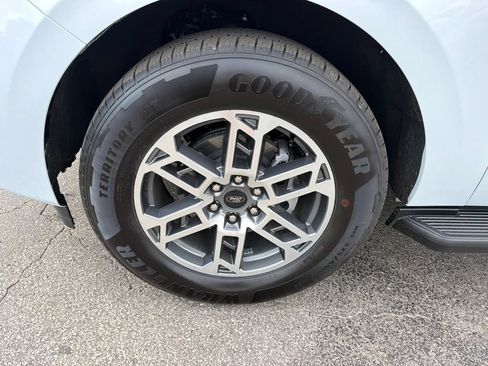 New 2026 Ford Expedition Max Active RWD image 9