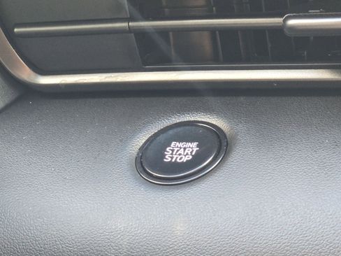 Used 2025 Hyundai Elantra Sport image 20