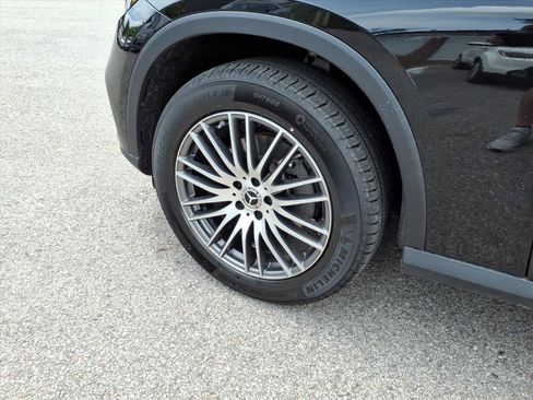 Certified 2025 Mercedes-Benz GLC 300 4MATIC image 9