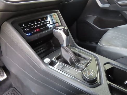 Used 2024 Volkswagen Tiguan SE R-Line image 6