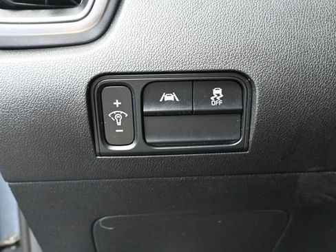 Used 2023 Kia Sorento LX AWD/4WD image 30