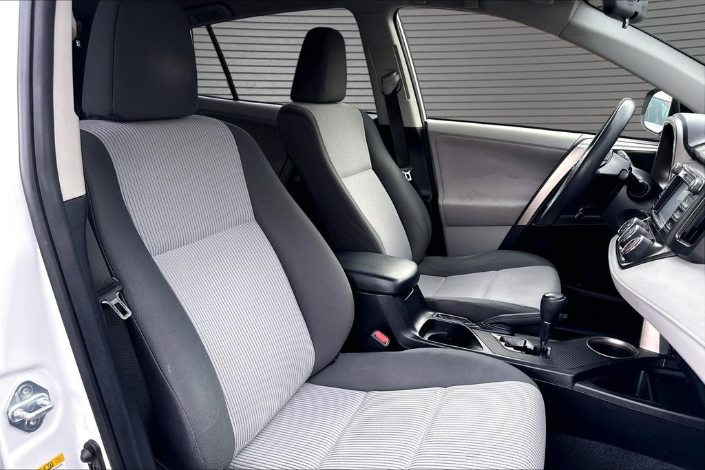 Used 2013 Toyota RAV4 LE FWD image 8