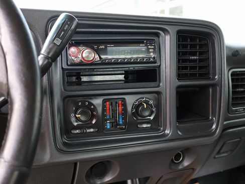 Used 2003 Chevrolet Silverado 2500 LS w/ Skid Plate Package image 20