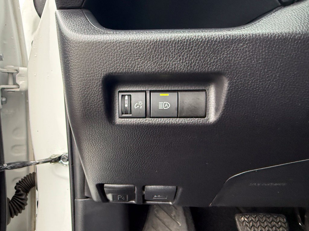 Used 2025 Toyota RAV4 LE AWD/4WD image 21