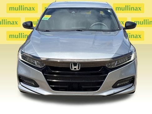 Used 2018 Honda Accord Sport image 13