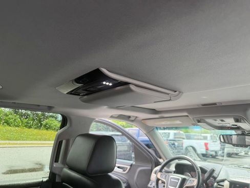 Used 2015 GMC Yukon XL Denali w/ Touring Package RWD image 19