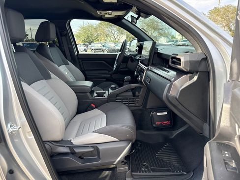 Used 2025 Toyota Tacoma TRD Sport image 23