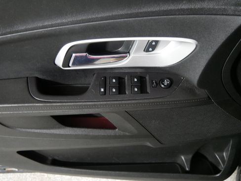 Used 2017 Chevrolet Equinox LS AWD/4WD image 19