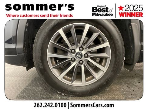 Used 2018 Toyota Highlander XLE image 24