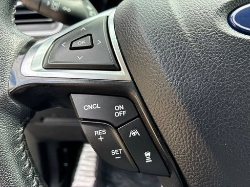 Used 2024 Ford Edge SEL AWD/4WD image 18