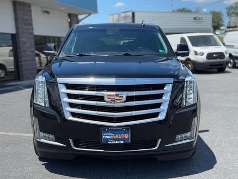 Used 2018 Cadillac Escalade ESV Premium Luxury AWD/4WD image 42