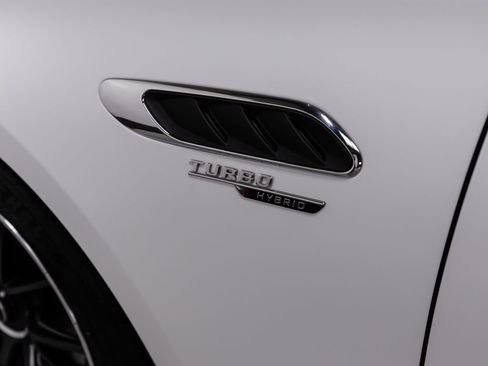 Used 2025 Mercedes-Benz E 53 AMG e 4MATIC Sedan image 38