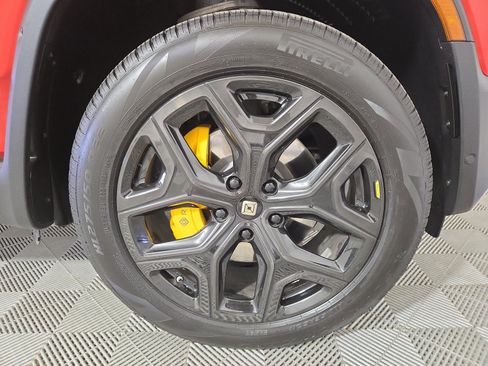 Used 2023 Rivian R1T Adventure AWD/4WD image 11
