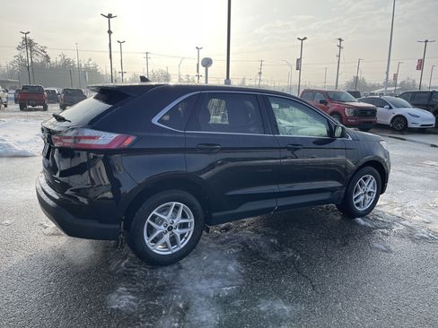 Certified 2023 Ford Edge SEL w/ Convenience Package image 3