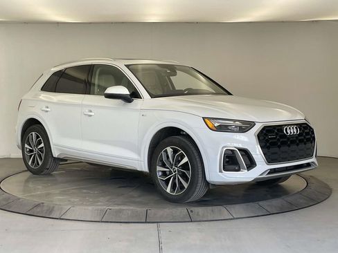 Used 2023 Audi Q5 2.0T Premium Plus w/ Premium Plus Package image 9