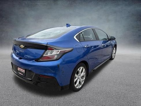 Used 2018 Chevrolet Volt Premier w/ Driver Confidence Package FWD image 7
