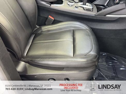 Used 2023 Alfa Romeo Stelvio Ti AWD/4WD image 12
