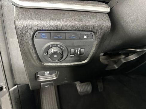 Used 2022 Jeep Grand Cherokee Limited 4xe image 19