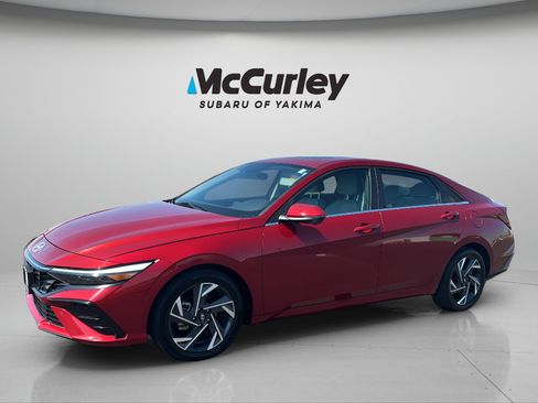 Used 2024 Hyundai Elantra Limited FWD image 2