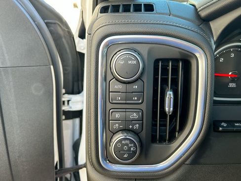Used 2021 Chevrolet Silverado 1500 LTZ w/ LTZ Premium Package AWD/4WD image 21