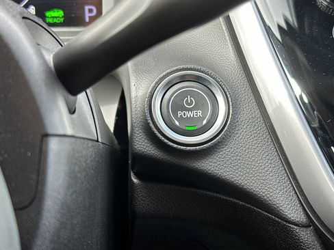 Used 2022 Chevrolet Bolt EUV LT w/ Convenience Package image 22