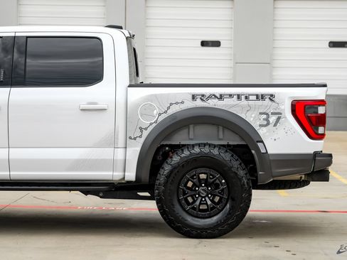 Used 2023 Ford F150 Raptor w/ Raptor 37 Performance Package AWD/4WD image 9