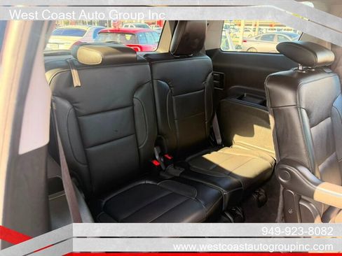 Used 2017 GMC Acadia SLT FWD image 11