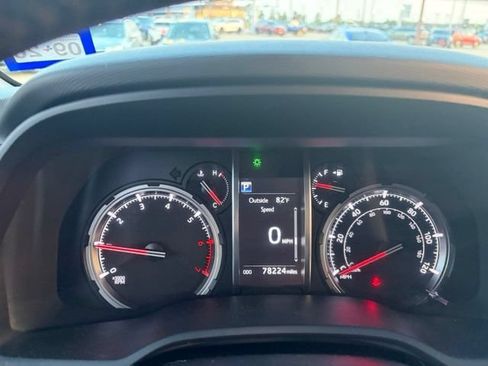 Used 2021 Toyota 4Runner TRD Off-Road AWD/4WD image 11