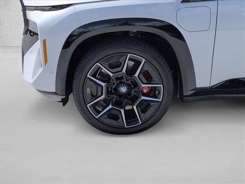 Used 2025 BMW XM AWD/4WD image 24