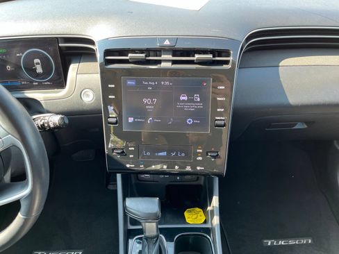 Used 2022 Hyundai Tucson SEL w/ Convenience + Premium Package FWD image 10