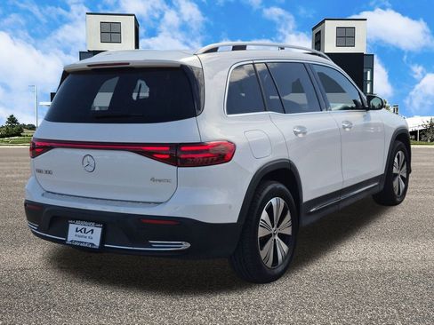 Used 2024 Mercedes-Benz EQB 300 4MATIC image 5