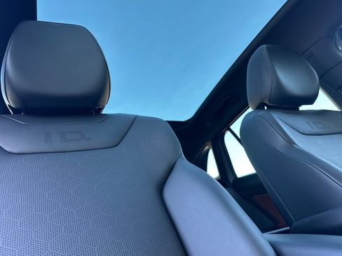 Certified 2022 Volkswagen ID.4 Pro S image 18