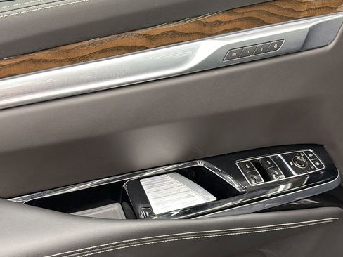 Used 2025 Cadillac Escalade Sport Platinum w/ LPO, ONYX Package image 29