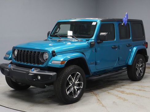 Used 2024 Jeep Wrangler Unlimited w/ Convenience Group image 6