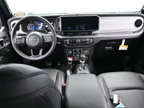 Used 2024 Jeep Gladiator Sport image 33