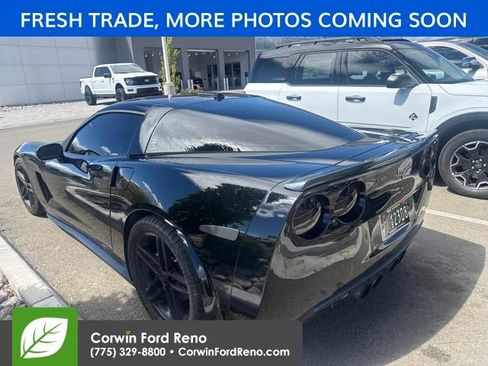 Used 2005 Chevrolet Corvette Coupe w/ Preferred Equipment Group RWD image 7