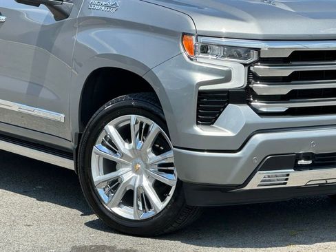 Used 2025 Chevrolet Silverado 1500 High Country w/ High Country Premium Package AWD/4WD image 42