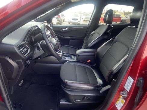 Used 2024 Ford Escape ST-Line image 10