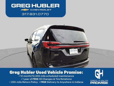 Used 2025 Chrysler Pacifica Limited FWD image 10