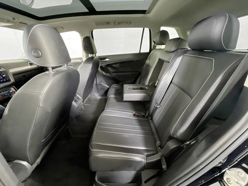 Used 2023 Volkswagen Tiguan SE AWD/4WD image 24