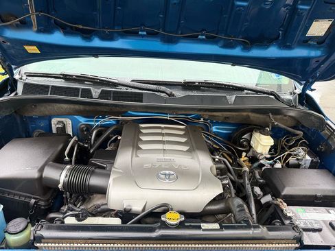 Used 2010 Toyota Tundra 4x4 CrewMax image 52
