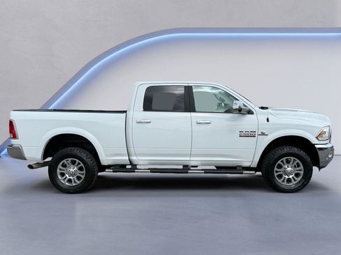 Used 2017 RAM 2500 Laramie AWD/4WD image 2