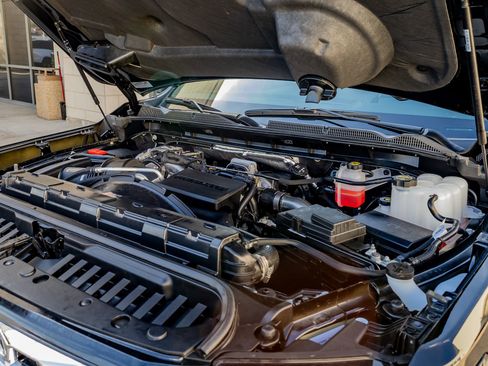 Used 2025 GMC Sierra 3500 Denali w/ Technology Package image 40