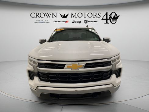 Used 2022 Chevrolet Silverado 1500 LT AWD/4WD image 2