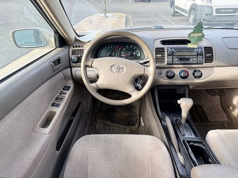 Used 2002 Toyota Camry LE image 14