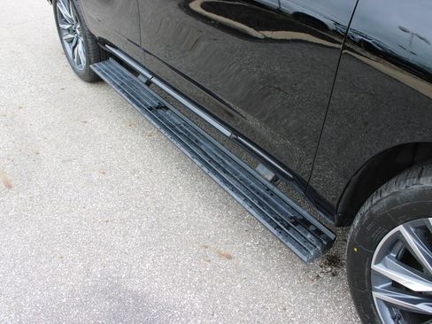 Certified 2022 Cadillac Escalade Sport Platinum AWD/4WD image 5