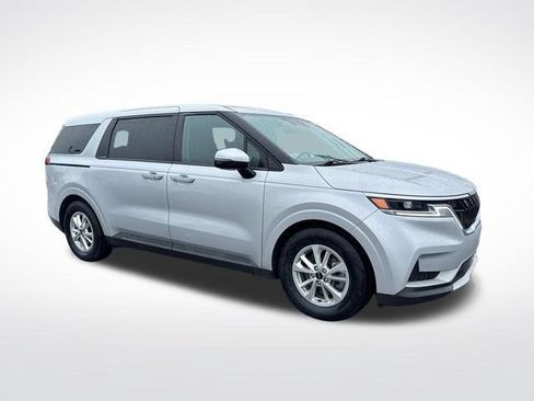 Used 2022 Kia Carnival LX FWD image 8