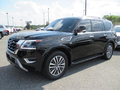 Used 2021 Nissan Armada SV w/ SV Appearance Package AWD/4WD image 3
